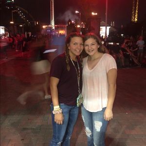 Meet your Posher, Bailey